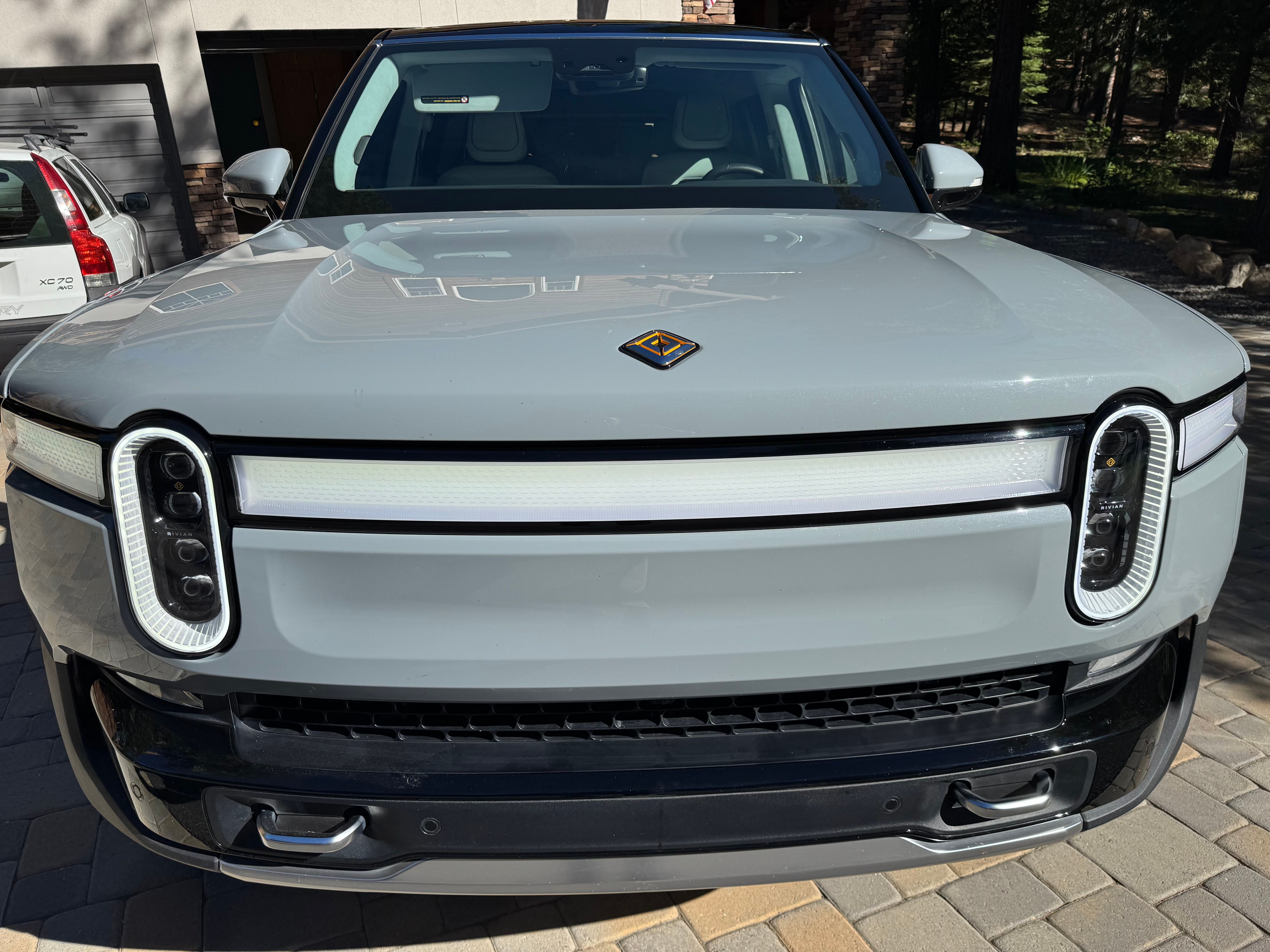 Used 2023 Rivian R1S Adventure Quad AWD/4WD image 2
