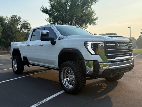 Used 2024 GMC Sierra 3500 SLT w/ SLT Premium Package AWD/4WD image 1