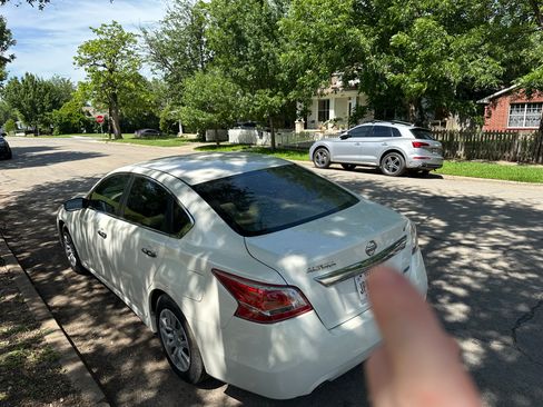 Used 2013 Nissan Altima 2.5 S FWD image 6