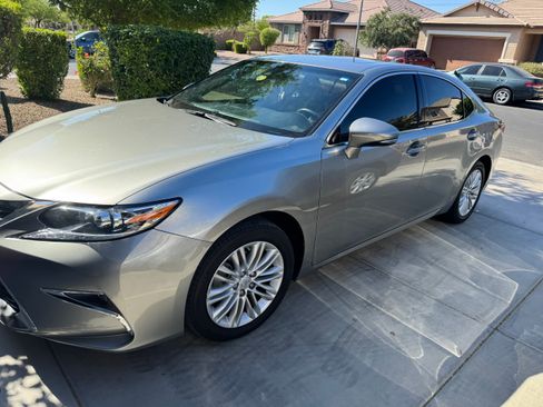 Used 2017 Lexus ES 350 image 1