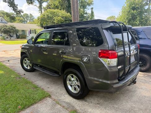 Used 2013 Toyota 4Runner SR5 w/ Premium Pkg AWD/4WD image 5