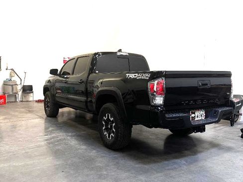 Used 2020 Toyota Tacoma TRD Off-Road w/ TRD Premium Off Road Package image 2