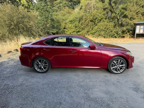 Used 2008 Lexus IS 350 RWD image 10