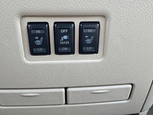 Used 2015 Nissan Quest SL FWD image 11