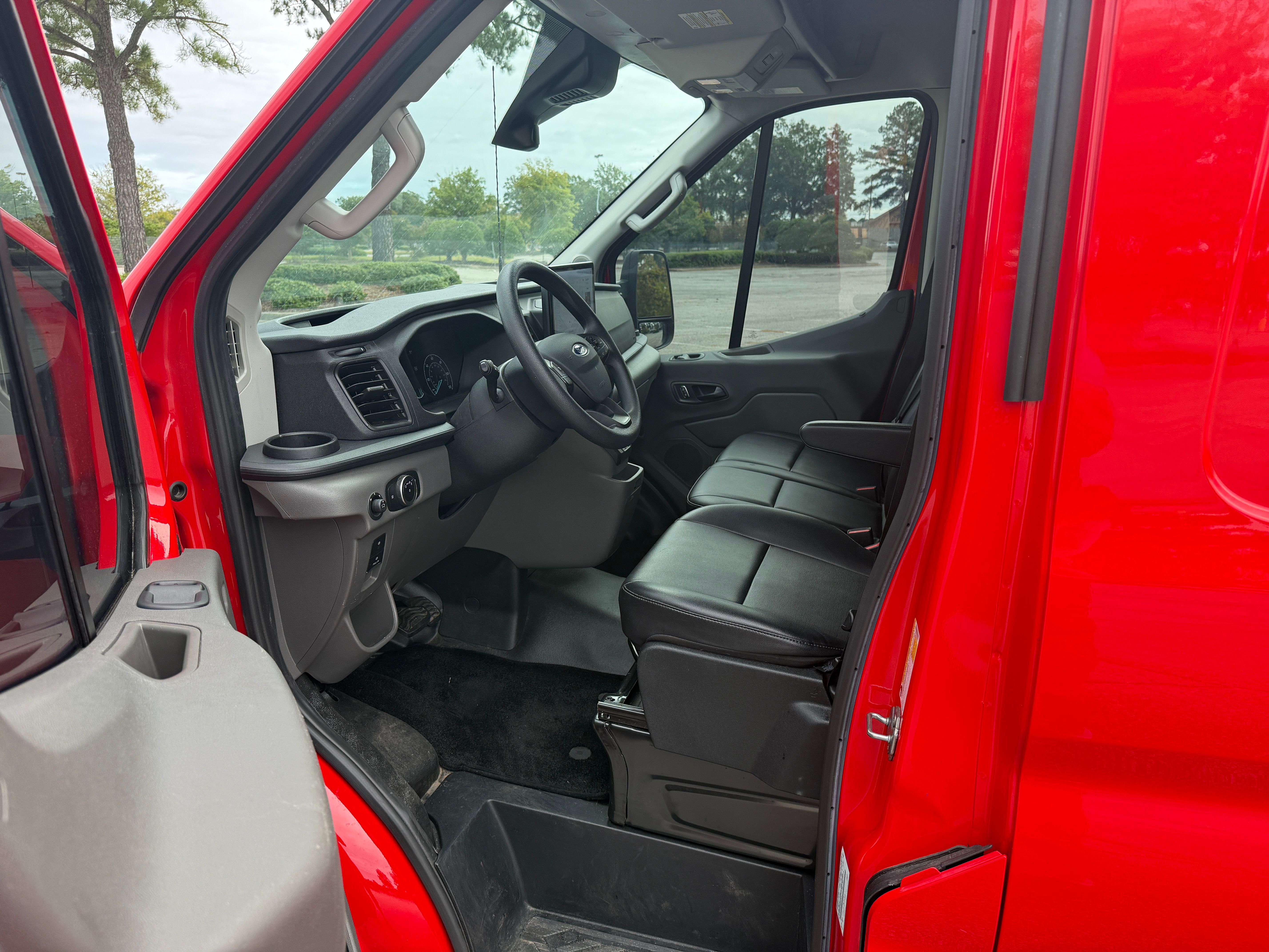 Used 2024 Ford Transit 250 148 High Roof Extended w/ Load Area Protection Package RWD image 15