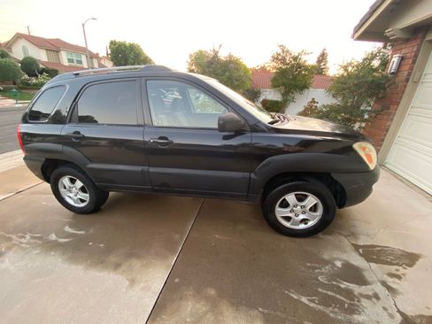 Used 2005 Kia Sportage LX FWD image 5