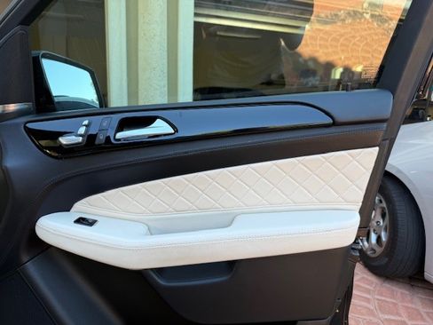 Used 2016 Mercedes-Benz GLE 400 4MATIC image 11