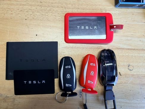 Used 2022 Tesla Model X Plaid AWD/4WD image 28