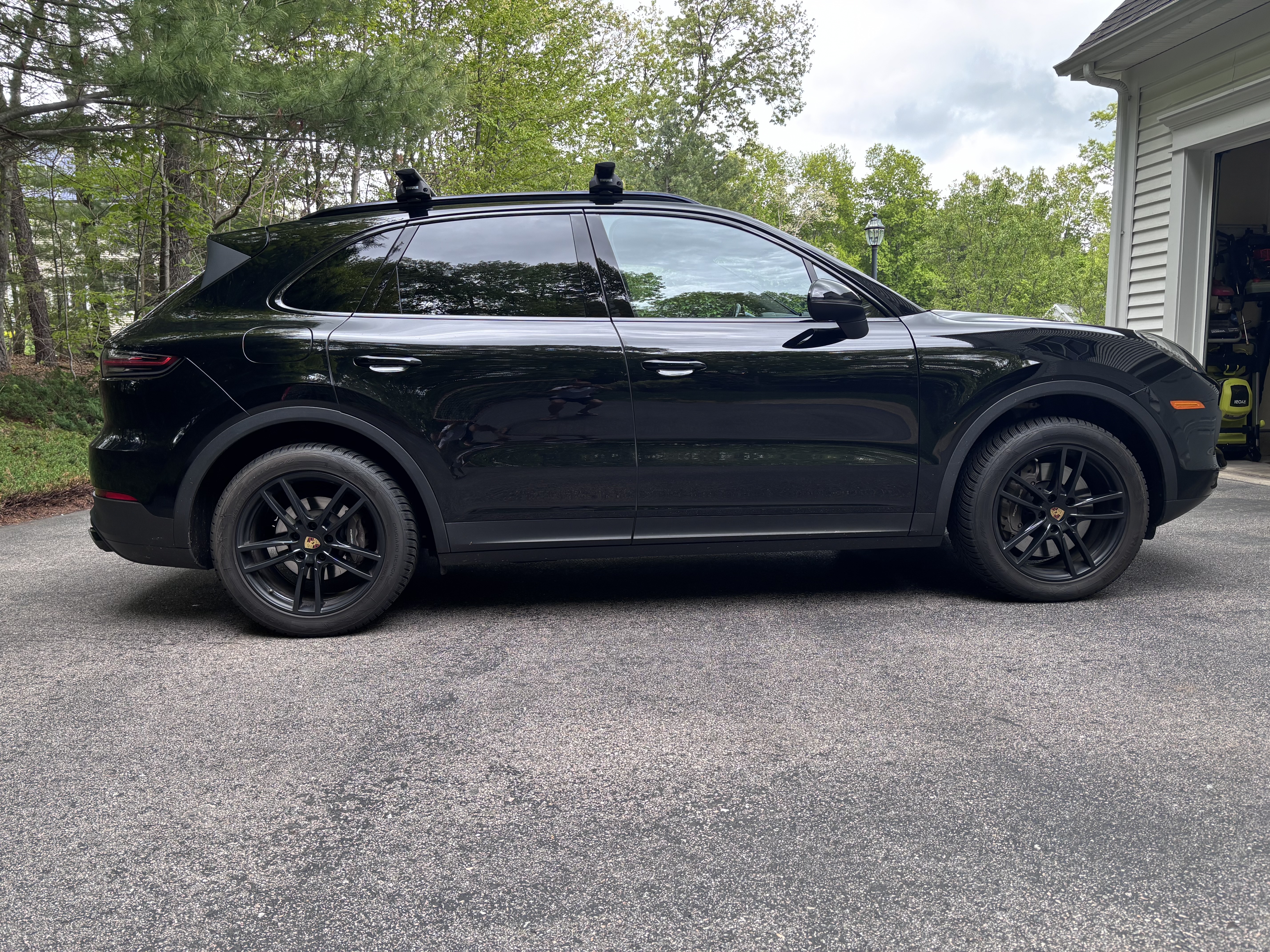 Used 2021 Porsche Cayenne AWD/4WD image 10