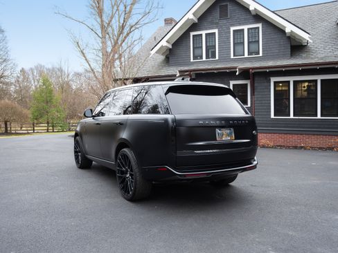 Used 2023 Land Rover Range Rover SE image 9