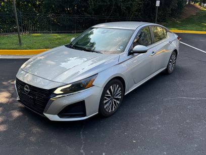 Used 2023 Nissan Altima 2.5 SV