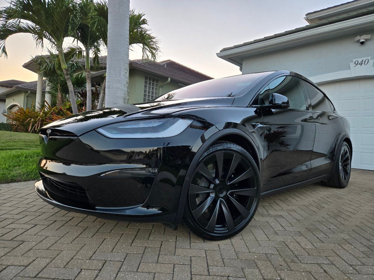 Used 2022 Tesla Model X AWD/4WD image 1