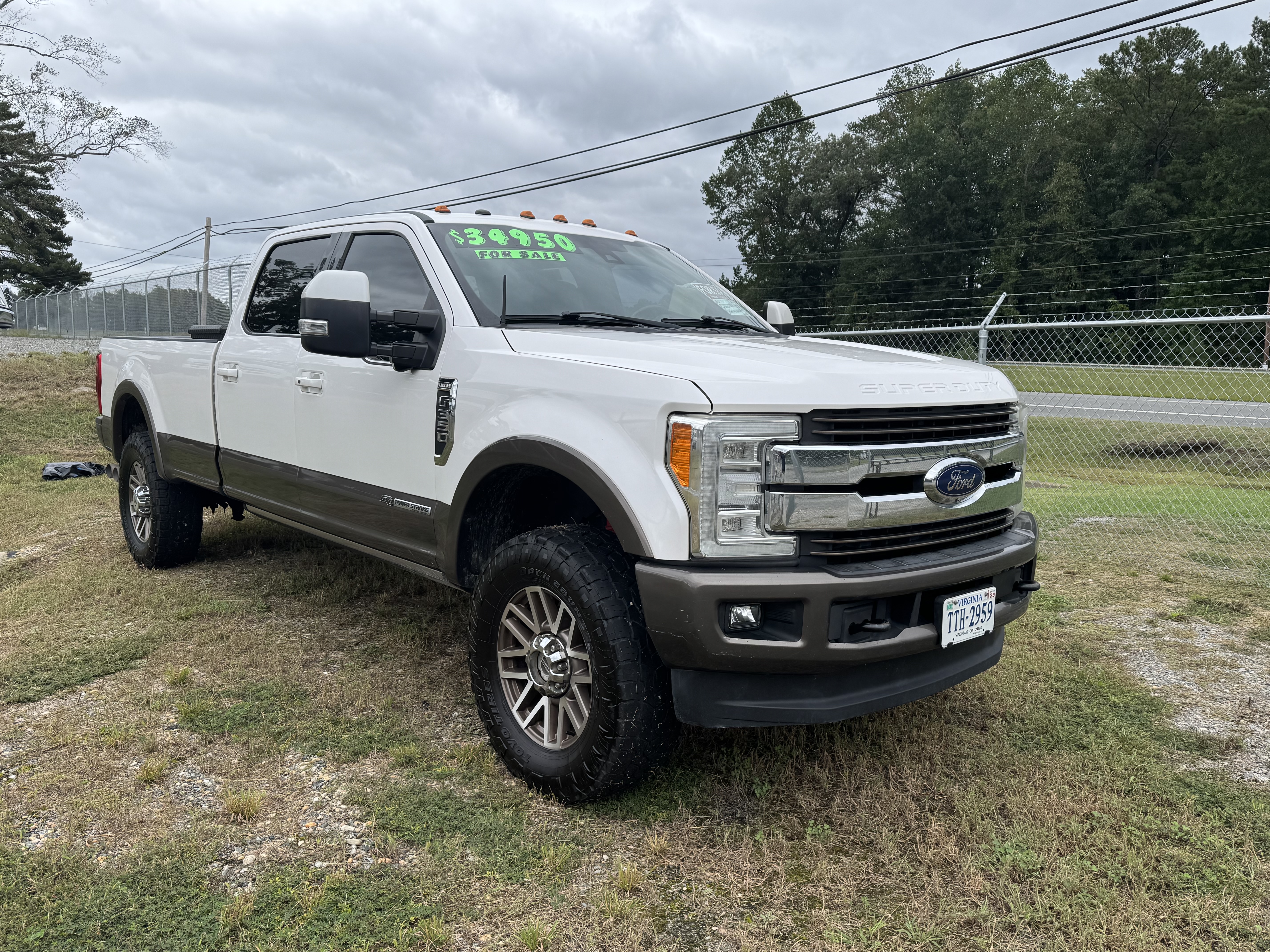 Used 2017 Ford F350 King Ranch w/ King Ranch Ultimate Package AWD/4WD image 2