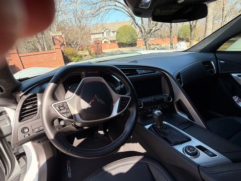 Used 2015 Chevrolet Corvette Z06 w/ 3LZ Preferred Equipment Group image 11