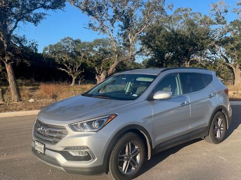 Used 2017 Hyundai Santa Fe Sport image 1