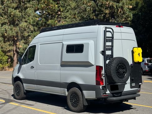 Used 2023 Mercedes-Benz Sprinter 2500 image 10