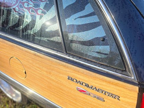 Used 1992 Buick Roadmaster Estate image 16