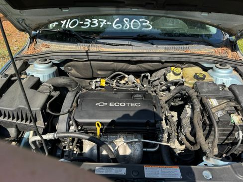 Used 2012 Chevrolet Cruze LS w/ Connectivity Package FWD image 11