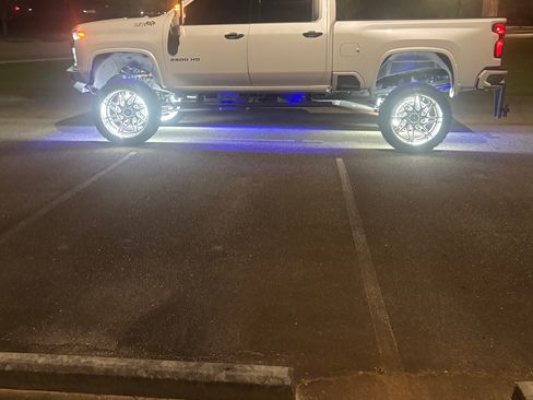 Used 2021 Chevrolet Silverado 2500 High Country w/ Z71 Off-Road Package image 20