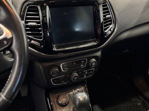 Used 2021 Jeep Compass Limited w/ Sun and Sound Group image 6