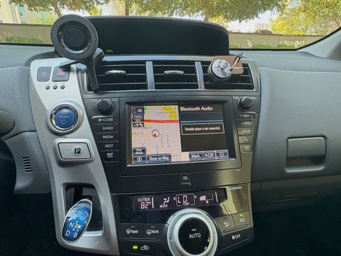 Used 2014 Toyota Prius V Five FWD image 13