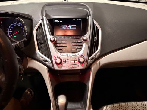 Used 2014 GMC Terrain SLE FWD image 19