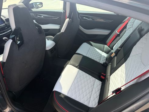 Used 2022 Cadillac CT5 V Blackwing w/ Carbon Fiber Package 2 RWD image 18