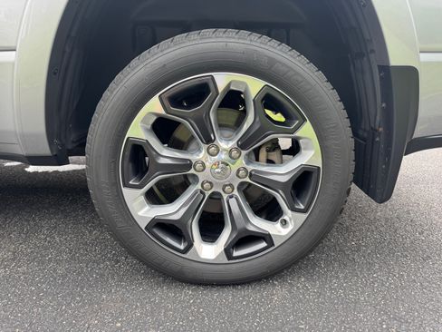 Used 2021 RAM 1500 Limited AWD/4WD image 10