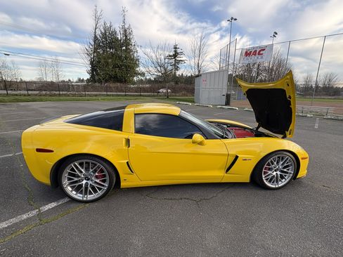 Used 2007 Chevrolet Corvette Z06 w/ Preferred Equipment Group image 8