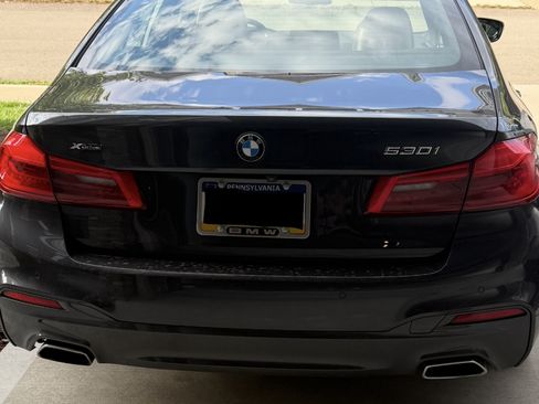 Used 2020 BMW 530i xDrive w/ M Sport Package image 2