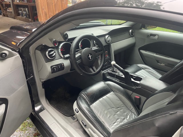 Used 2009 Ford Mustang GT Premium RWD image 8