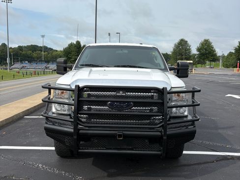 Used 2016 Ford F250 XLT AWD/4WD image 2