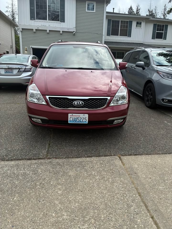 Used 2014 Kia Sedona LX FWD image 4