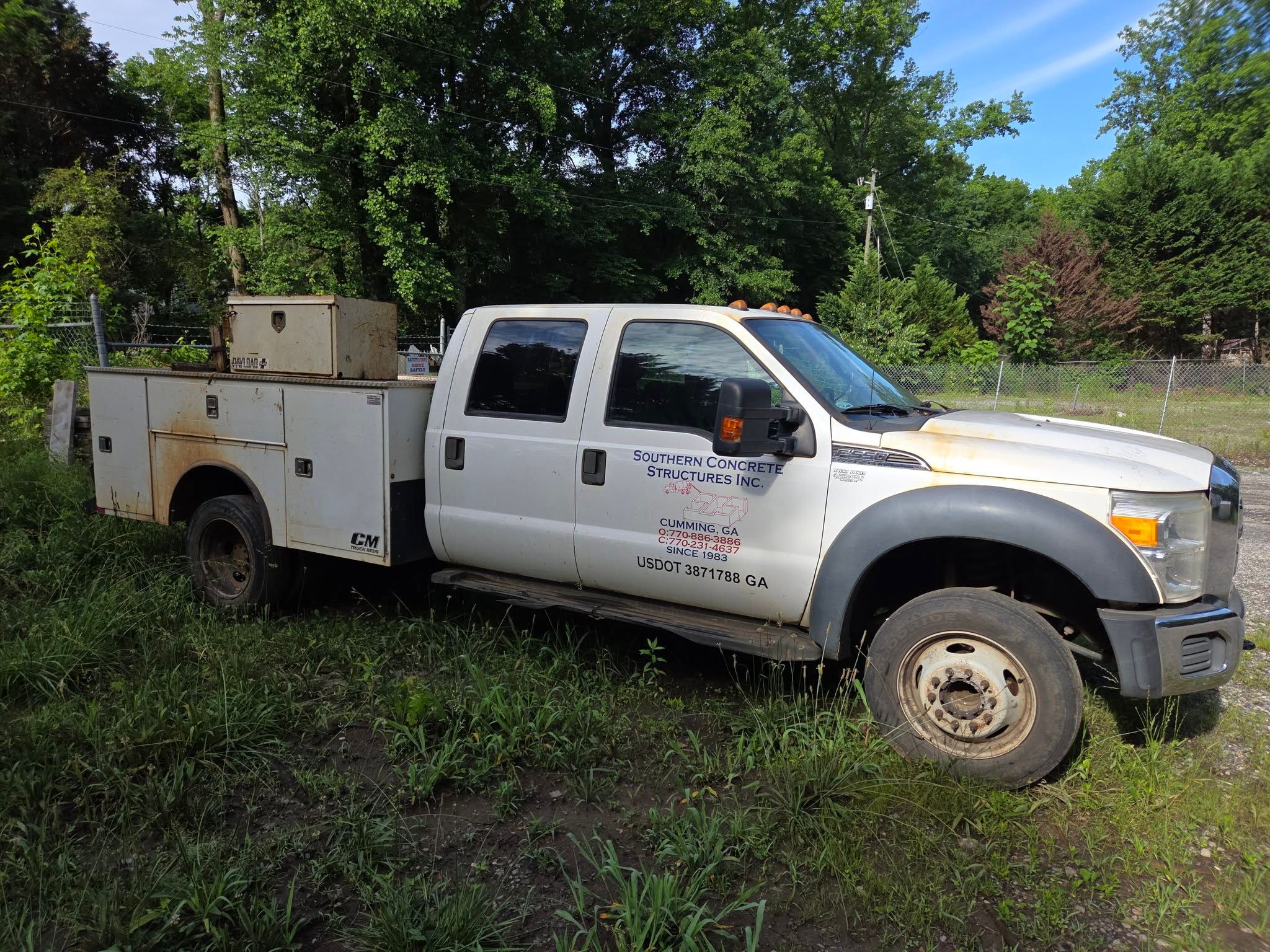 Used 2012 Ford F550 2WD Crew Cab Super Duty image 1