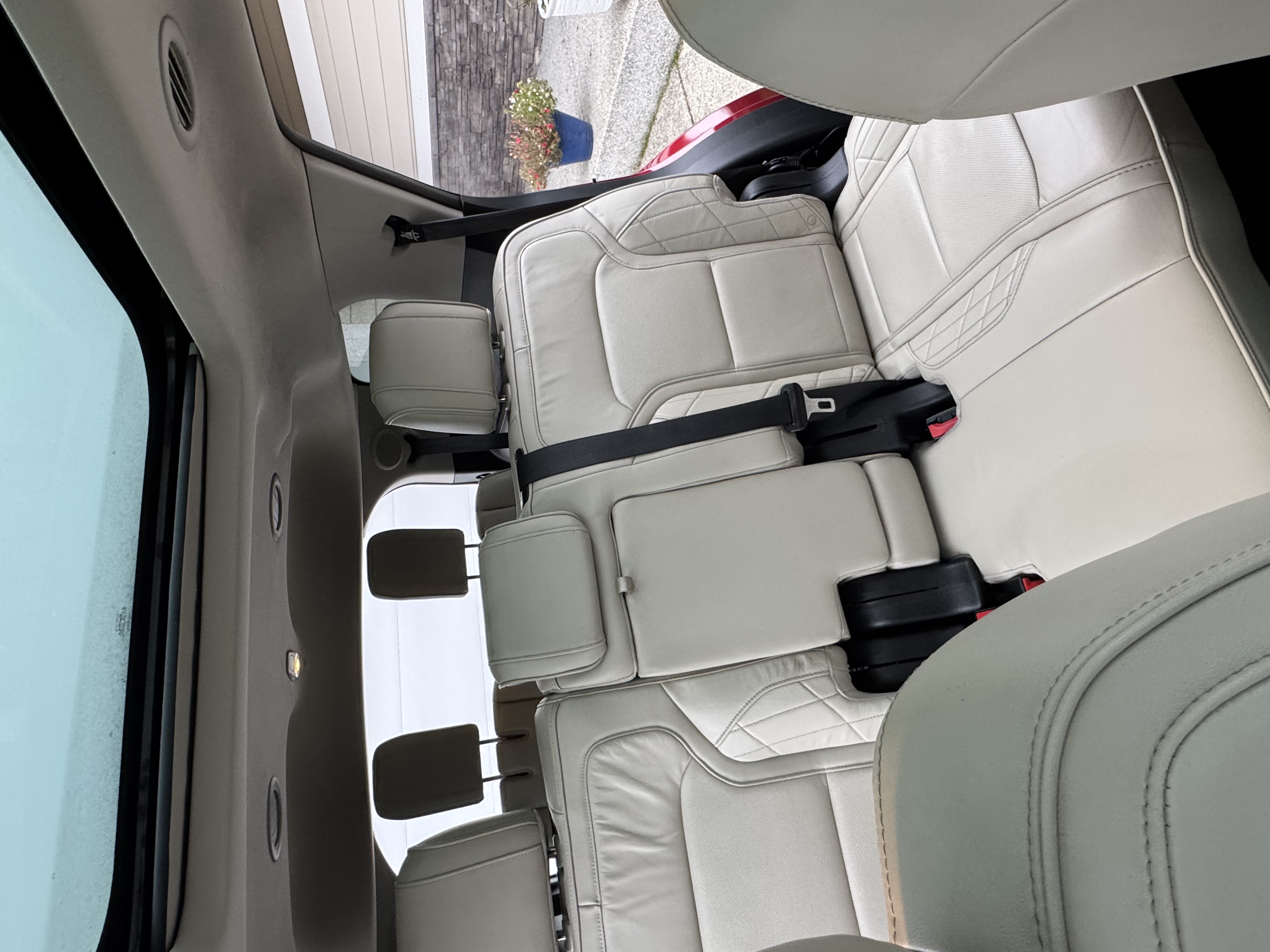 Used 2016 Ford Explorer Platinum AWD/4WD image 14