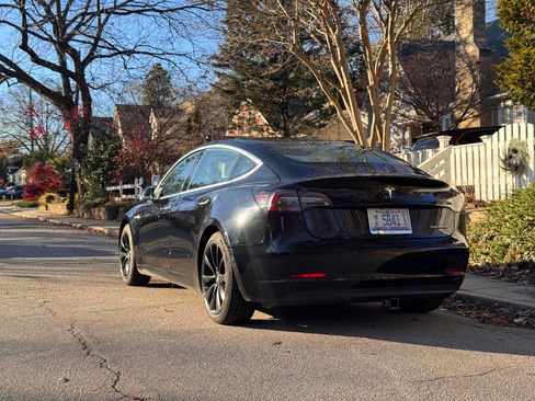 Used 2019 Tesla Model 3 Long Range image 9