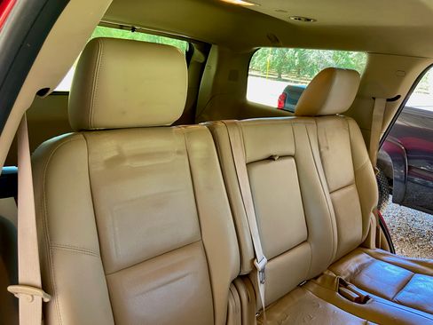 Used 2011 GMC Yukon SLT AWD/4WD image 19