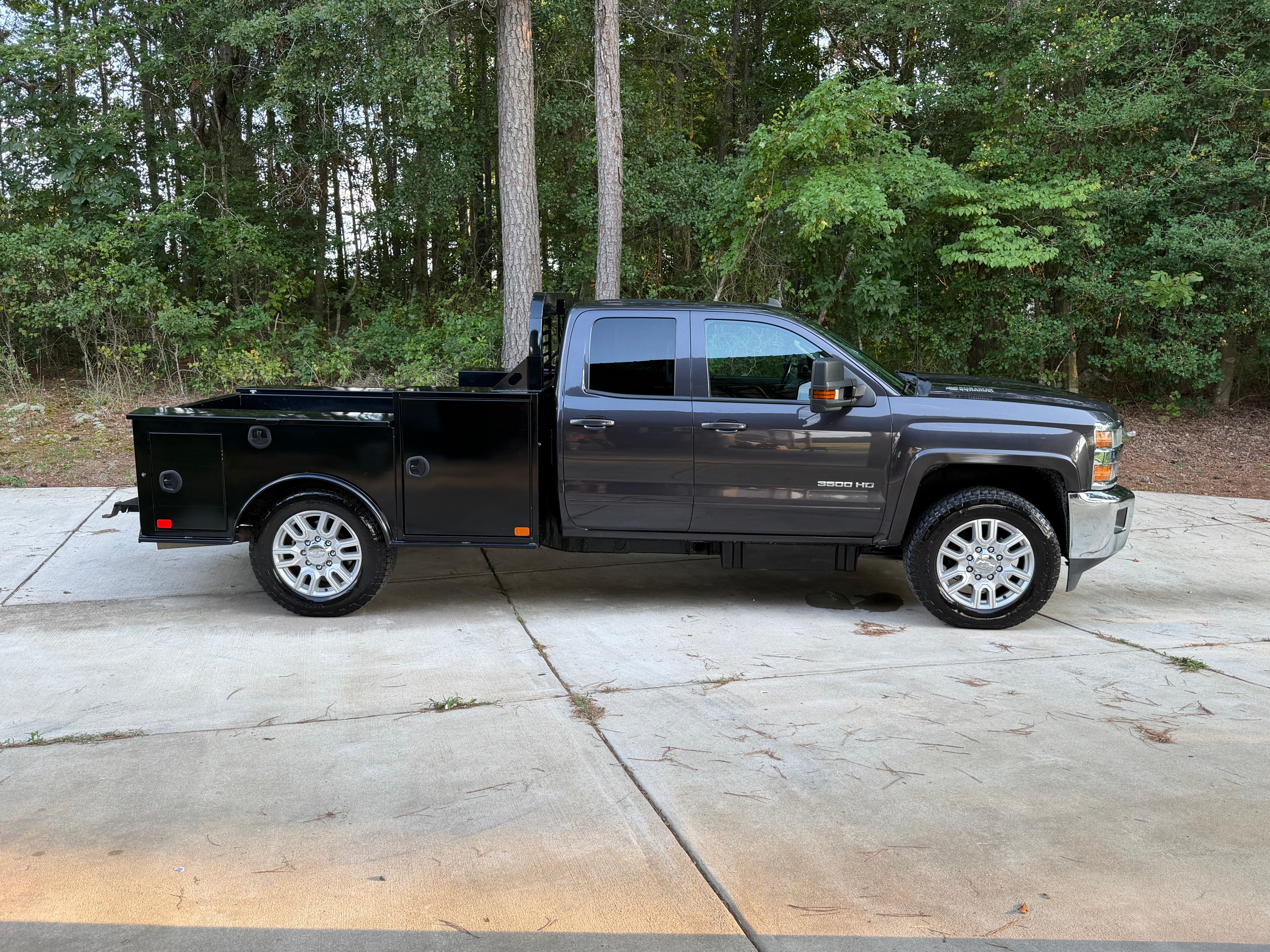 Used 2015 Chevrolet Silverado 3500 LT w/ LT Convenience Package AWD/4WD image 10