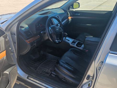 Used 2014 Subaru Outback 2.5i Limited image 8
