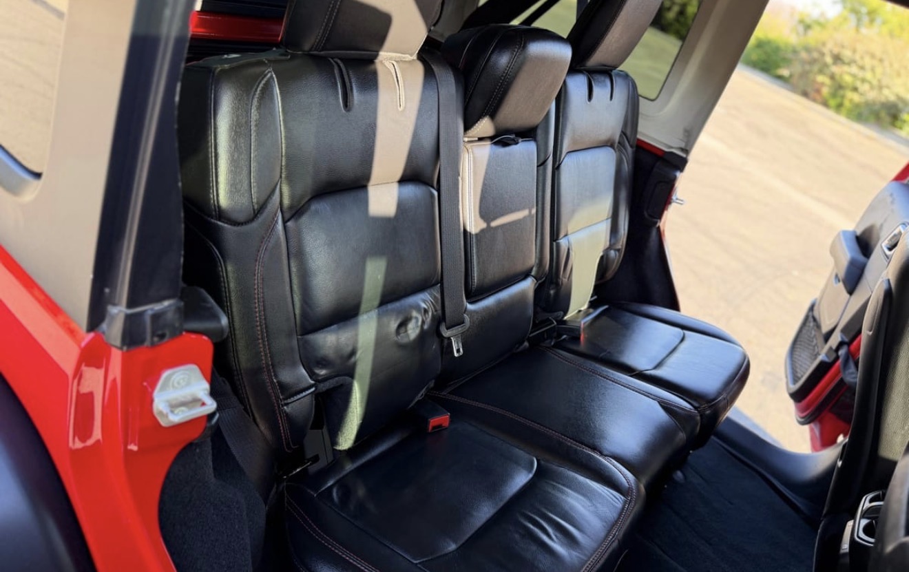 Used 2021 Jeep Wrangler Unlimited Rubicon AWD/4WD image 12