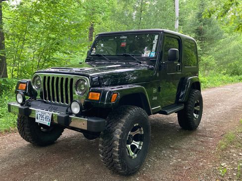 Used 2004 Jeep Wrangler Sahara w/ Dual Top Group AWD/4WD image 4