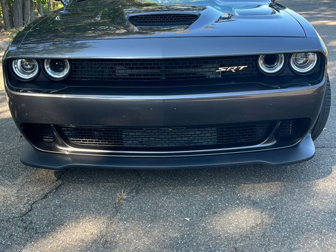 Used 2016 Dodge Challenger SRT Hellcat RWD image 6