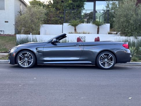 Used 2015 BMW M4 Convertible image 2
