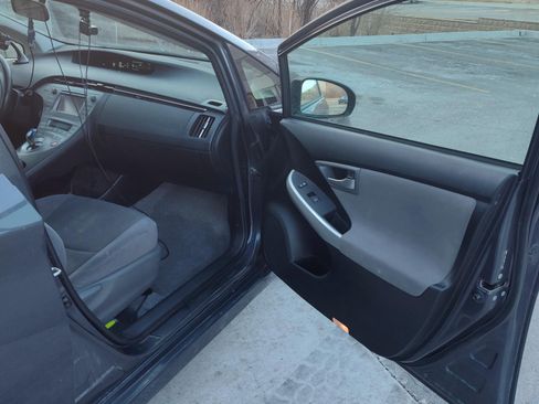 Used 2012 Toyota Prius Three w/ Solar Roof Pkg image 2