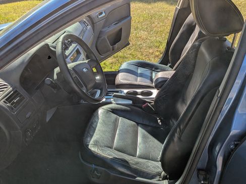 Used 2010 Ford Fusion SEL image 9