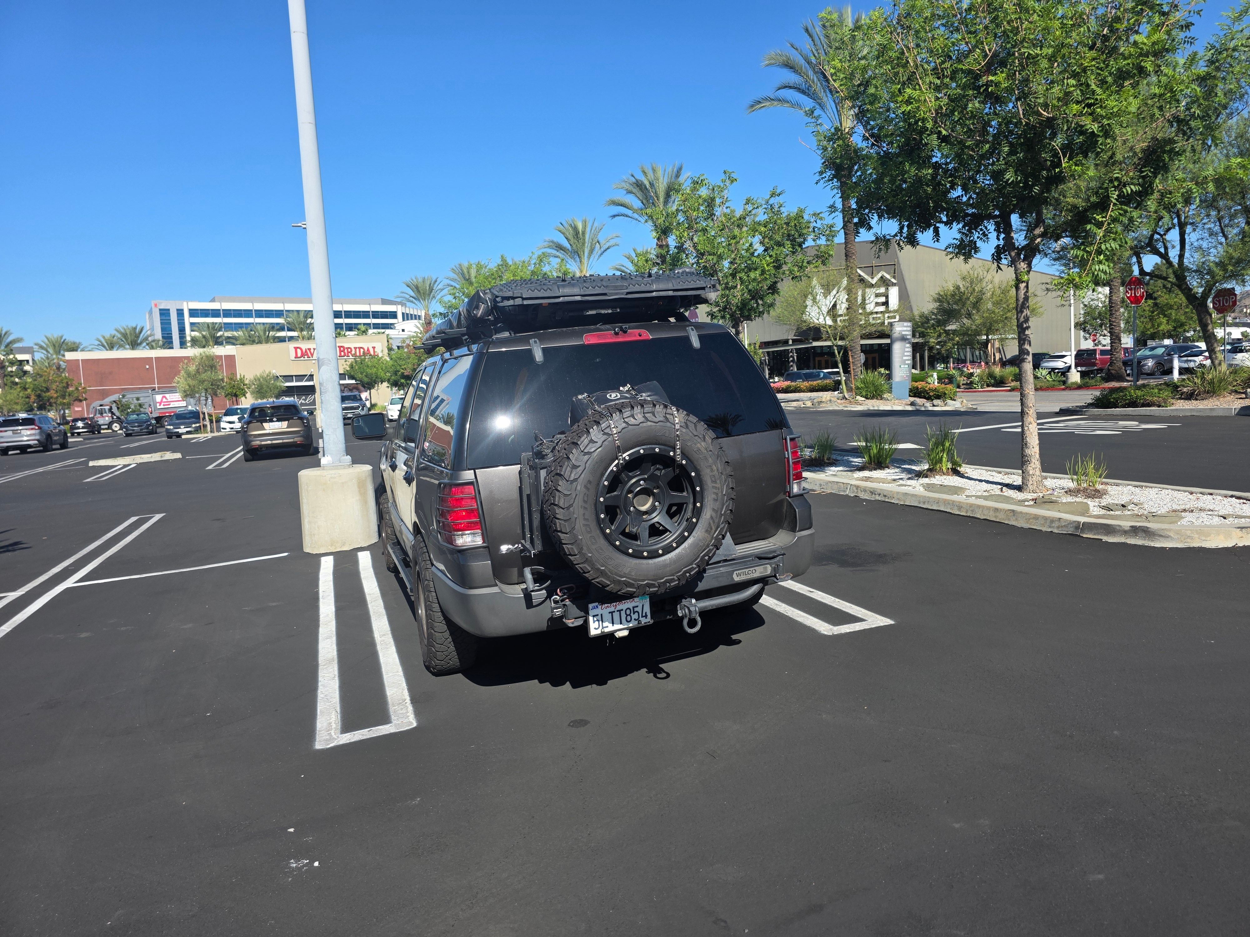 Used 2005 Ford Expedition XLT AWD/4WD image 5