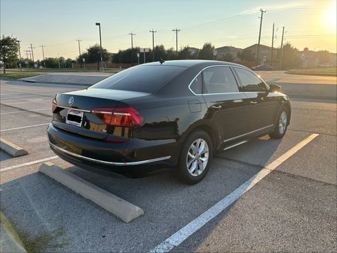Used 2017 Volkswagen Passat 1.8T S FWD image 6