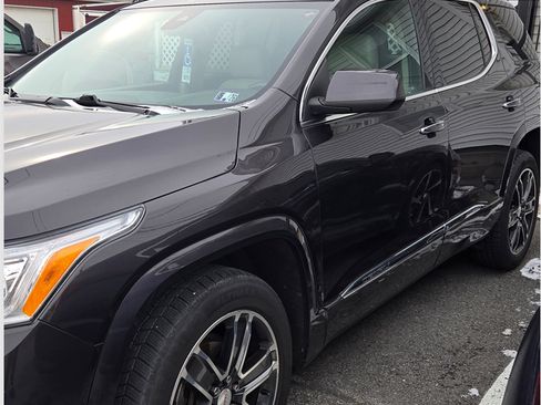 Used 2018 GMC Acadia Denali w/ Technology Package image 4