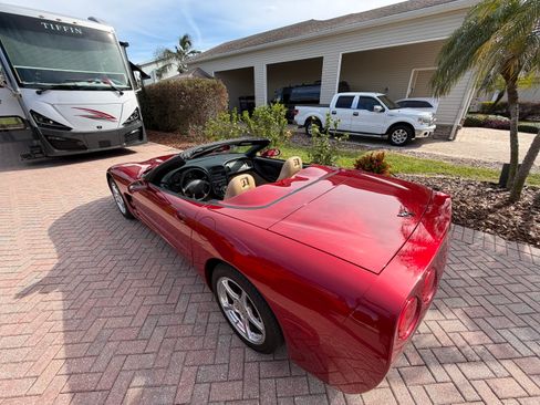 Used 2004 Chevrolet Corvette Convertible w/ Preferred Equipment Group image 12