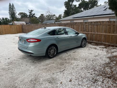 Used 2014 Ford Fusion SE w/ Equipment Group 502A image 4